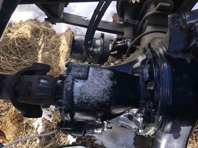 Detroit DA-RT-40.0-4 Front Differential for a 2017 Freightliner Cascadia 125