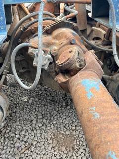 Eaton DS401 Front Differential for a 1981 Peterbilt 359