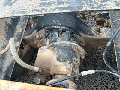 Eaton DS402 Front Differential for a 1987 International F-9370