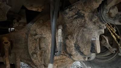 Eaton DS402 Front Differential for a 1986 Kenworth W900