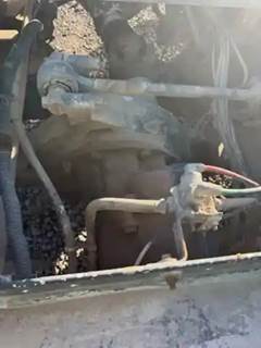 Eaton DS404 Front Differential for a 2001 Volvo VNL