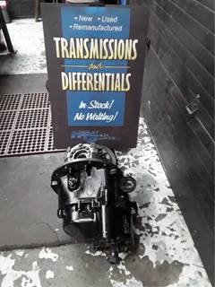 Eaton DS404 Front Differential for a 2000 Kenworth T800