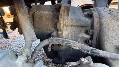 Eaton DS404 Front Differential for a 2005 International 9400I