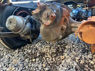 Eaton DS405 Front Differential for a 2007 International 9400I