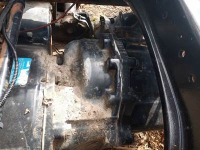 Eaton DSP40 Front Differential for a 2009 Peterbilt 386