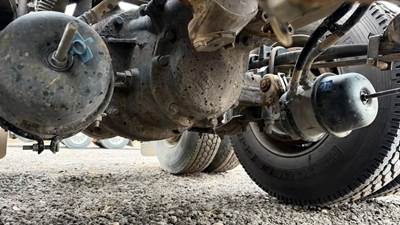 Eaton DSP40 Front Differential for a 2012 Kenworth T660