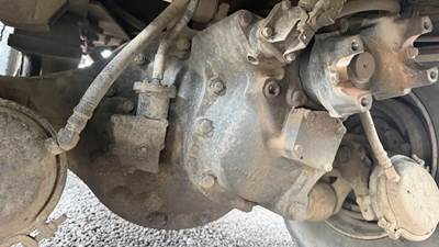 Eaton DT402P Front Differential for a 1990 Kenworth T800