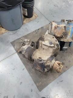 Mack CRDP92 Front Differential for a 1990 Mack MH613