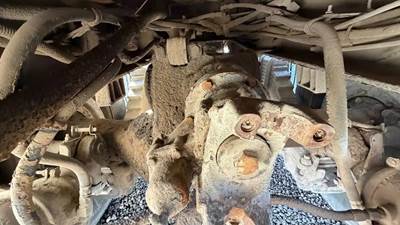Mack CRDP92 Front Differential for a 1999 Mack RD688S