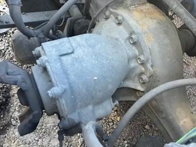 Mercedes-Benz ART400-4 Front Differential for a 2014 Freightliner Cascadia 125