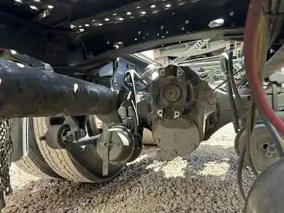 Mercedes-Benz ART400-4 Front Differential for a 2013 Freightliner Cascadia 125