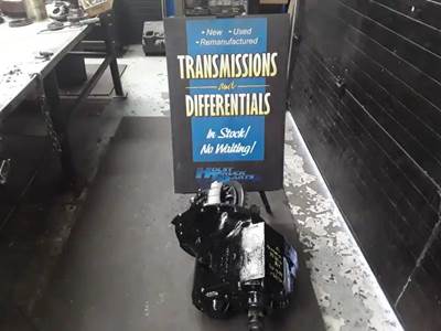 Meritor-Rockwell 40-145 Front Differential for a 2002 Freightliner FLD