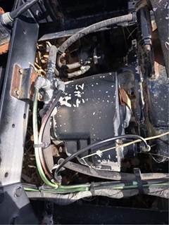 Meritor-Rockwell 40-145 Front Differential for a 2005 Volvo VN670