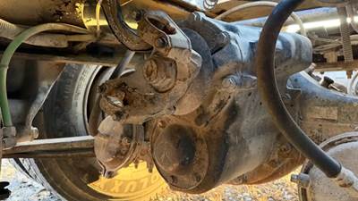 Meritor-Rockwell 40-145 Front Differential for a 1999 Freightliner FLD120