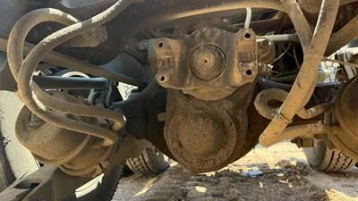 Meritor-Rockwell 40145 Front Differential for a 2004 Peterbilt 379