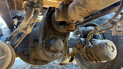 Meritor-Rockwell MT-40-14X Front Differential for a 1995 Kenworth W900