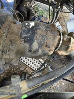 Meritor-Rockwell MT40-14XP Front Differential for a 2011 Volvo VNL