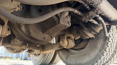 Meritor-Rockwell RD46160 Front Differential for a 1992 Kenworth T800