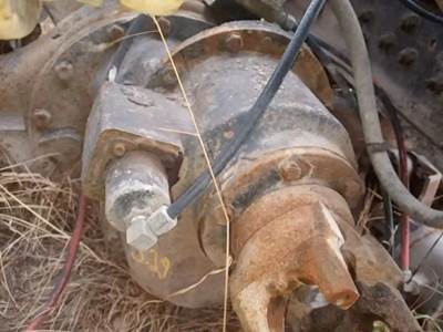 Meritor-Rockwell SL100 Front Differential for a 1987 Ford LNT8000