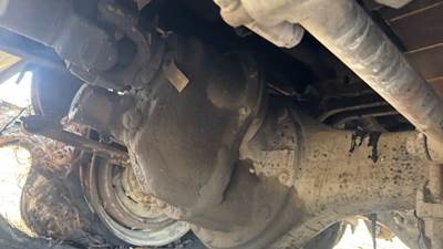 Meritor-Rockwell SQ100 Front Differential for a 1988 Ford LNT9000