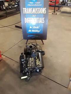 Meritor-Rockwell rdl40-145 Front Differential for a 2007 Freightliner FLD120 Glider