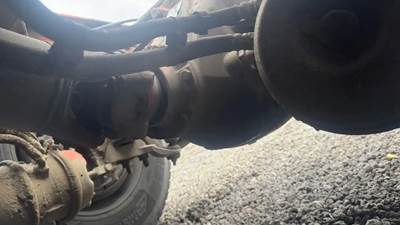 Dana DSH40 Rear Differential for a 2014 Peterbilt 389