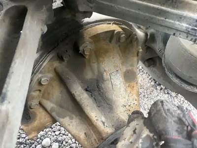 Dana S23-190 Rear Differential for a 2014 Kenworth T680