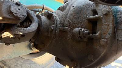 Dana-Spicer DSP40 Rear Differential for a 2006 Kenworth T800