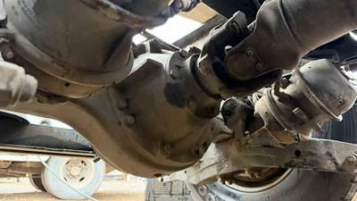 Dana-Spicer DSP40 Rear Differential for a 2012 Peterbilt 389
