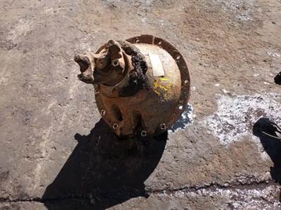 Dana J210S Rear Differential for a 2003 Blue Bird All American/All Canadian