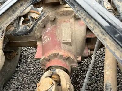 Dana RSP40 Rear Differential for a 2004 Kenworth T800