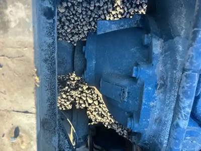 Dana RSP41 Rear Differential for a 2013 Peterbilt 587