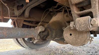 Dana-Spicer W230S Rear Differential for a 1994 International 8100