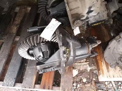 Detroit ARS-23 Rear Differential for a 2006 Freightliner M2 106