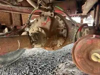 Eaton 19050s Rear Differential for a 1990 GMC TOPKICK