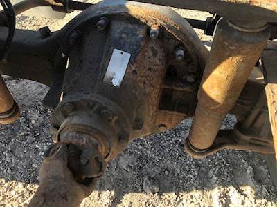 Eaton 19060S Rear Differential for a 2000 GMC C6500