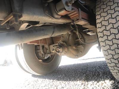 Eaton 19060S Rear Differential for a 2004 GMC C7500