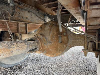 Eaton 19060S Rear Differential for a 2007 Chevrolet C6500