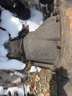 Eaton 21060S Rear Differential for a 2004 Peterbilt 330