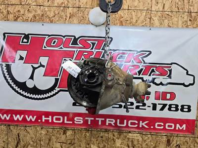 Eaton 23080S Rear Differential for a 2002 Peterbilt 330