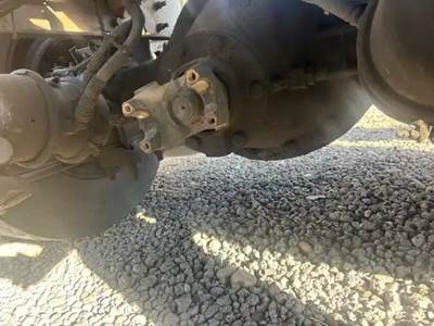 Eaton 23090S Rear Differential for a 2004 International 8600