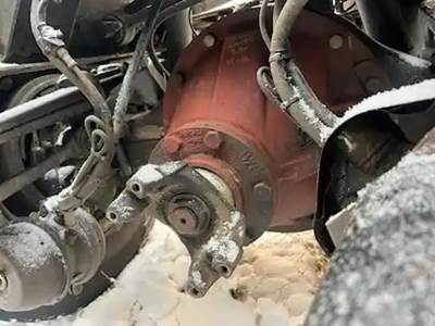 Eaton 23105S Rear Differential for a 1998 Peterbilt 385