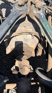 Eaton DD463P Rear Differential for a 2001 Kenworth T800