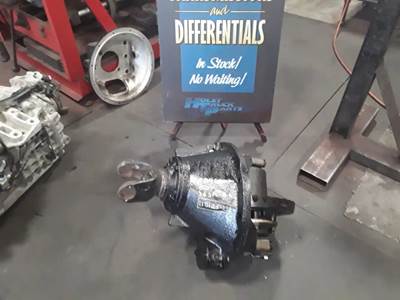 Eaton DP461 Rear Differential for a 1995 Kenworth W900