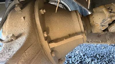 Eaton DS463P Rear Differential for a 2005 Peterbilt 357