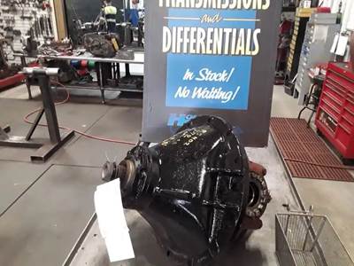 Eaton RS402 Rear Differential for a 1994 Peterbilt 378