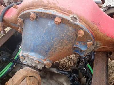 Eaton RS402 Rear Differential for a 1982 Peterbilt 359