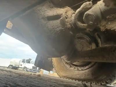 Eaton RS402 Rear Differential for a 1984 Peterbilt 359