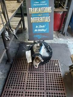 Eaton RS402 Rear Differential for a 1991 Peterbilt 379