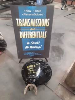 Eaton RS402 Rear Differential for a 1986 Kenworth W900